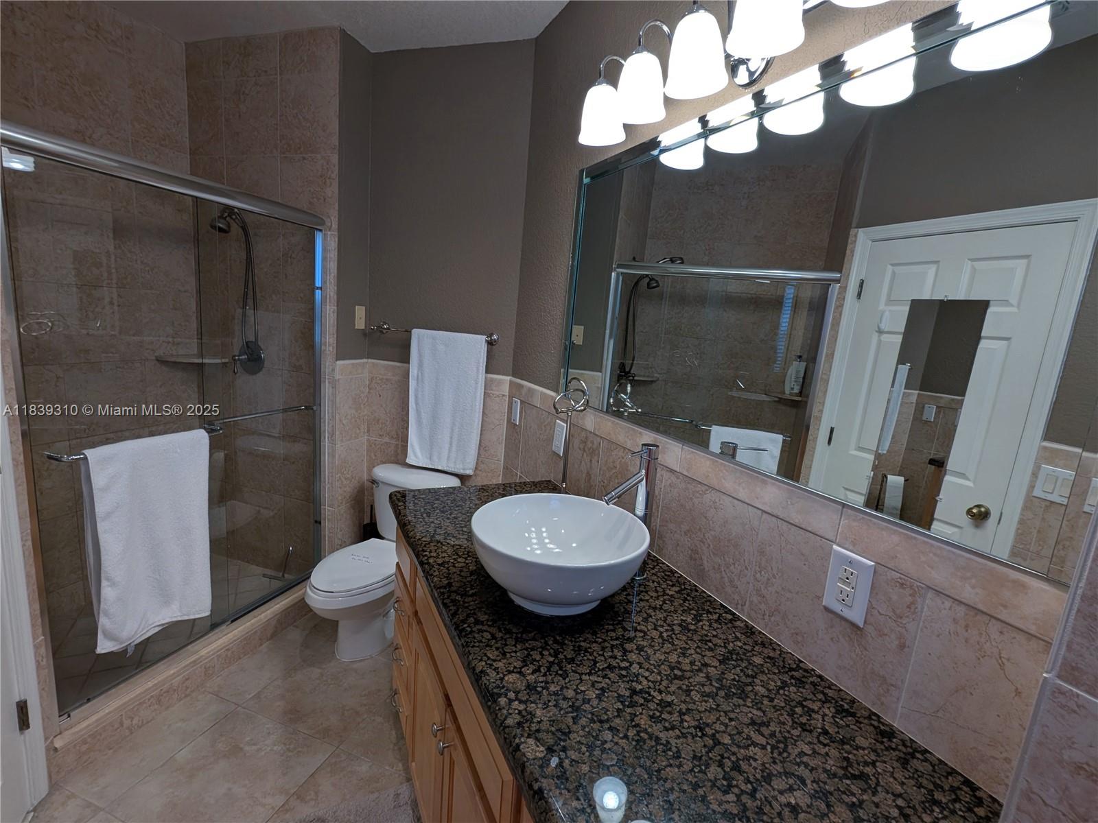 1900 Oceanwalk Ln #123, Lauderdale By The Sea, Florida image 12