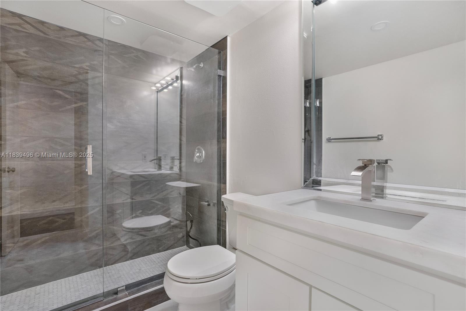 37 Majorca Ave #401, Coral Gables, Florida image 11