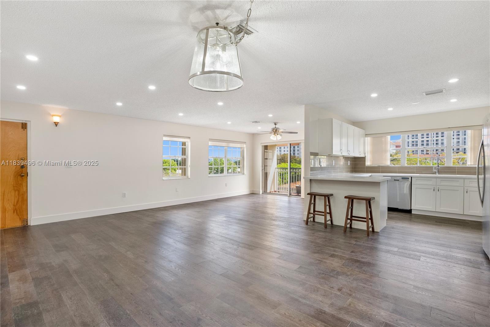 37 Majorca Ave #401, Coral Gables, Florida image 3