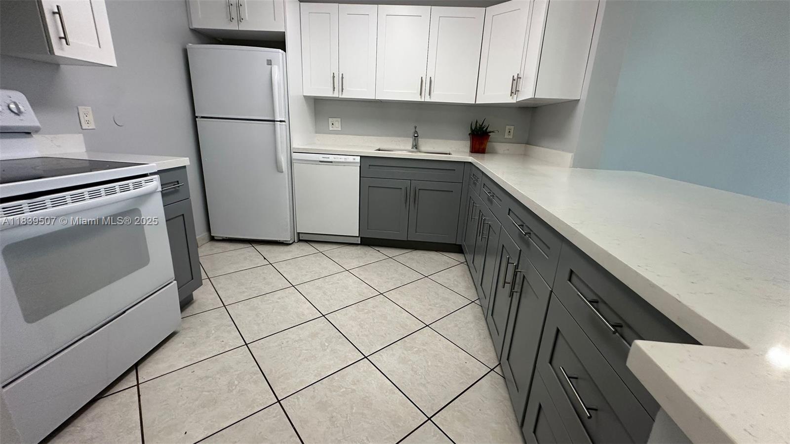 Property photo # 4