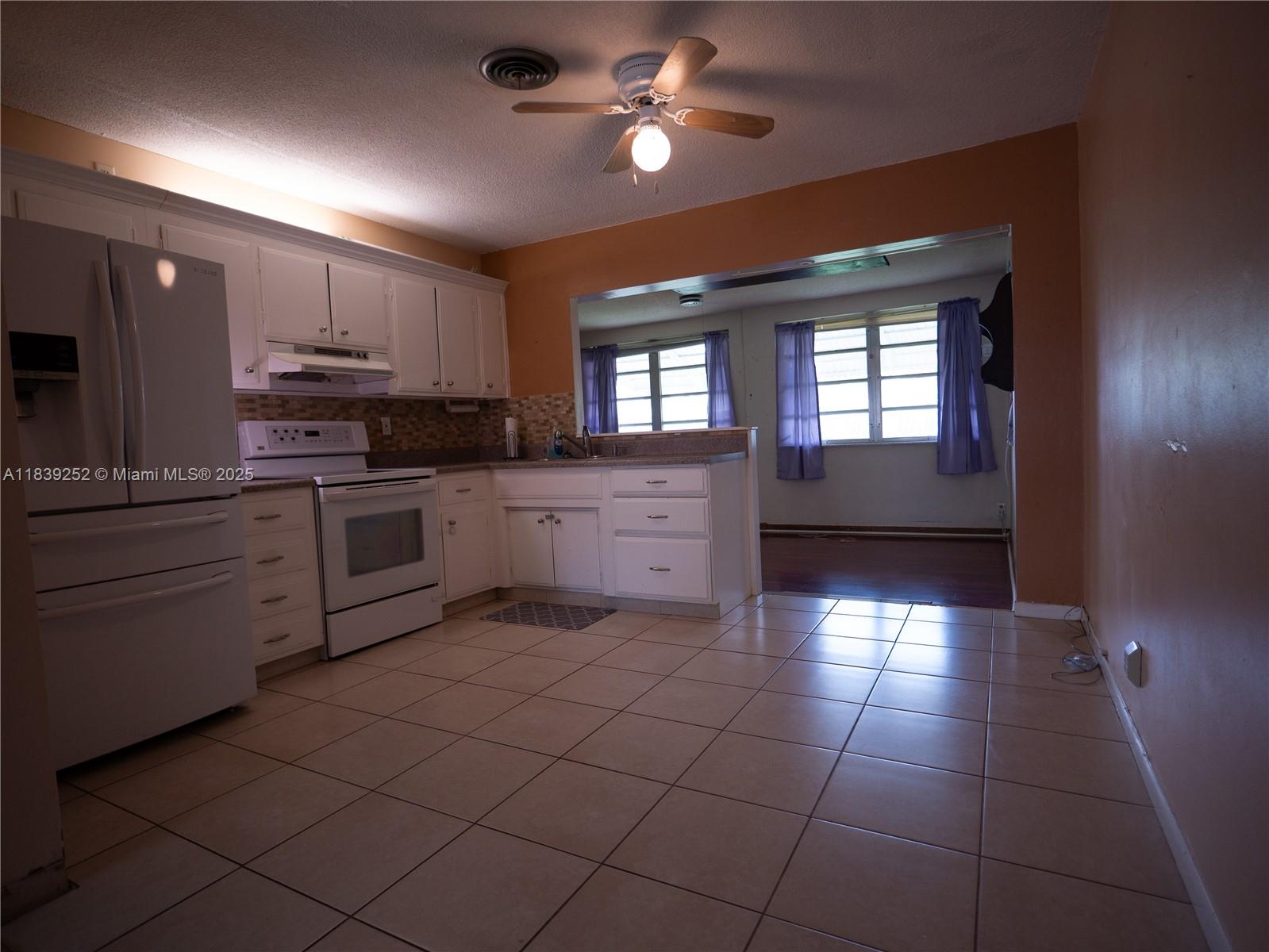 2918 NW 46th St, Tamarac, Florida image 5