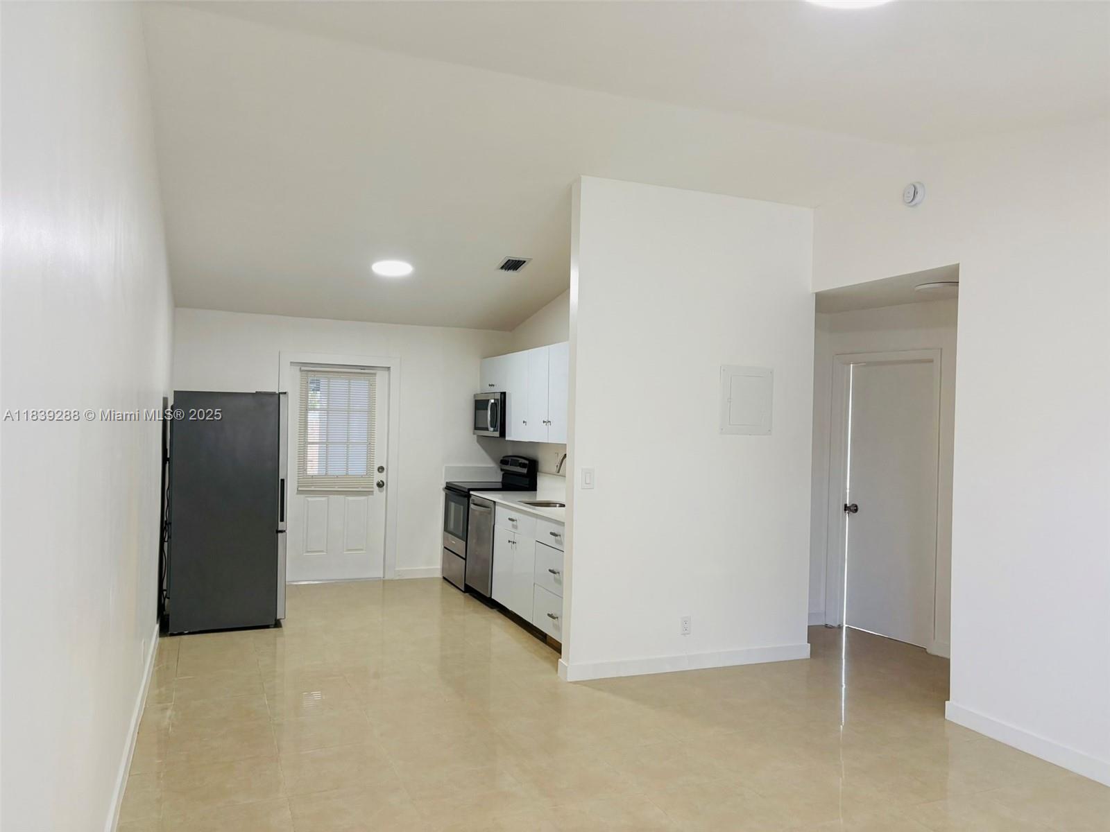 4710 NW 3rd Ter, Deerfield Beach, Florida image 2