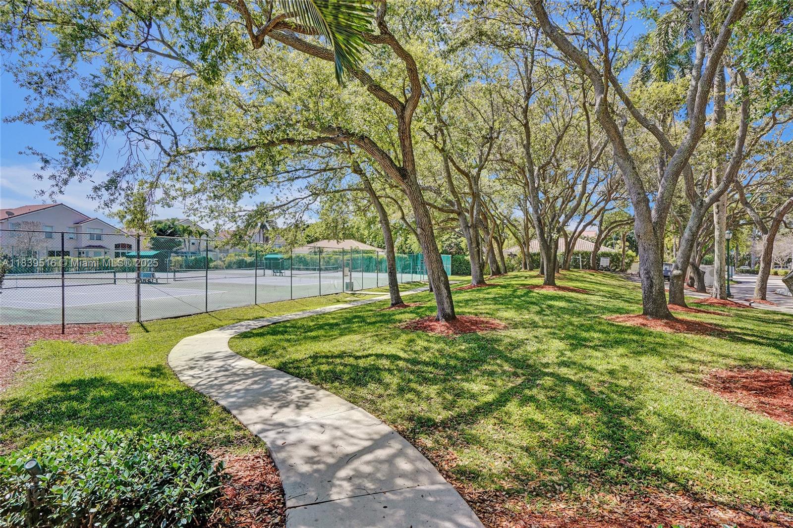 4966 SW 33rd Ter, Hollywood, Florida image 5