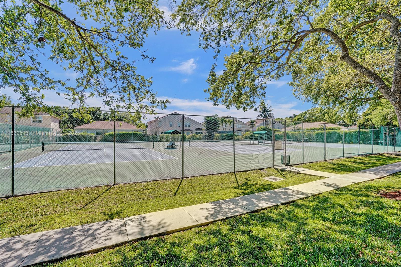 4966 SW 33rd Ter, Hollywood, Florida image 6