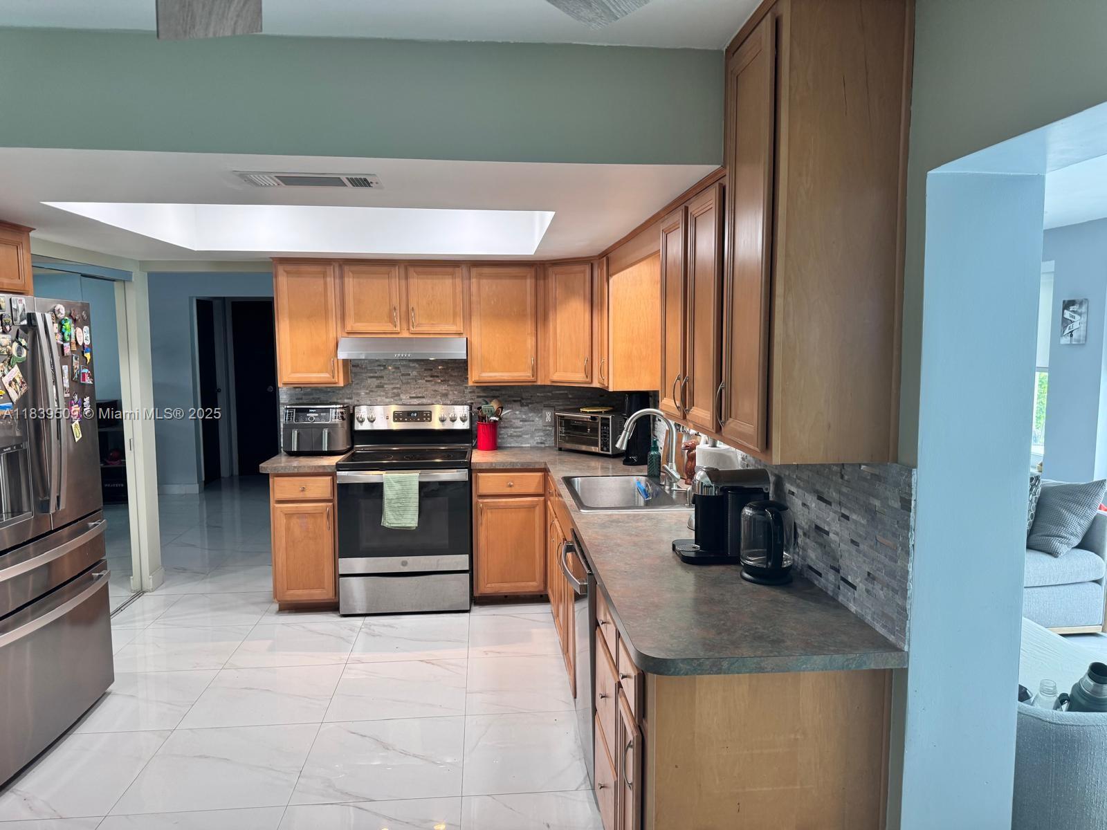 12350 NW 30th St, Sunrise, Florida image 24