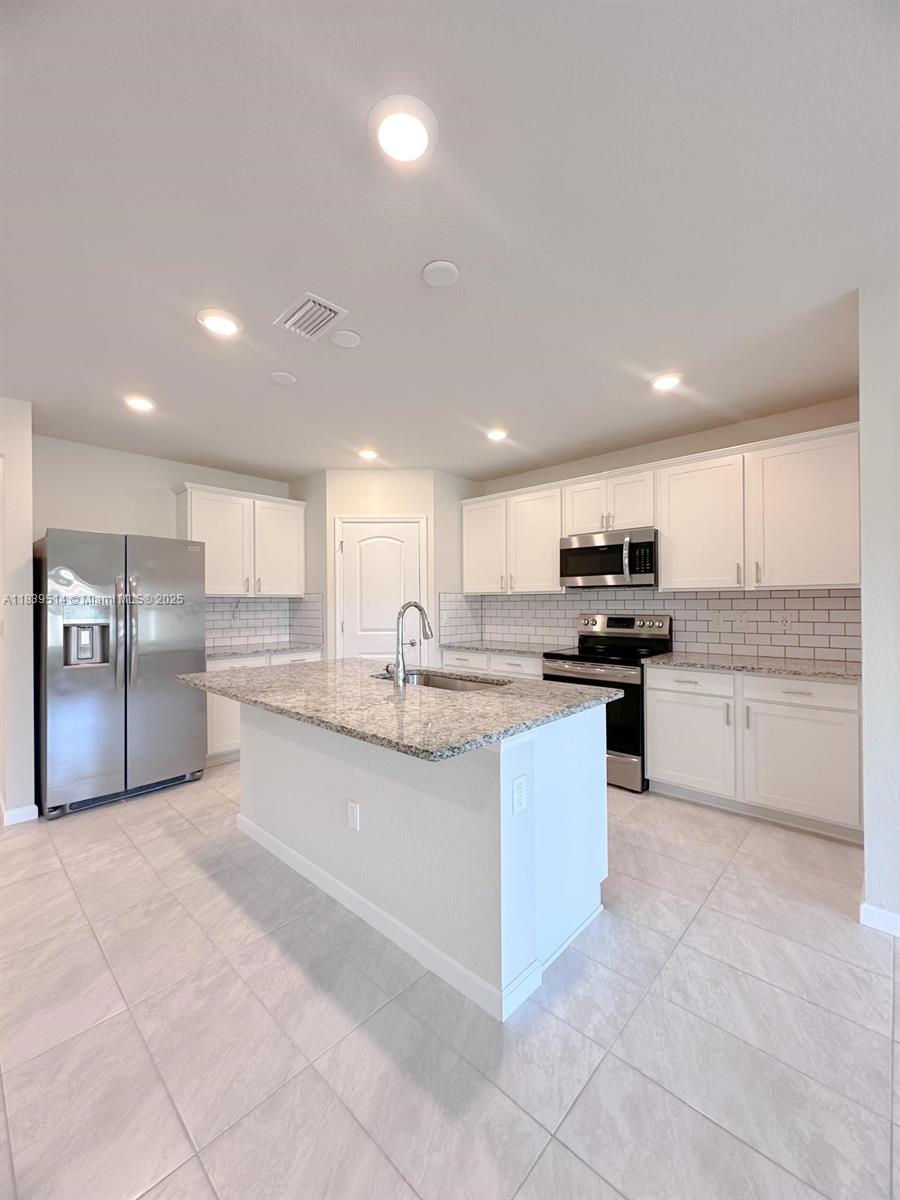Property photo # 9