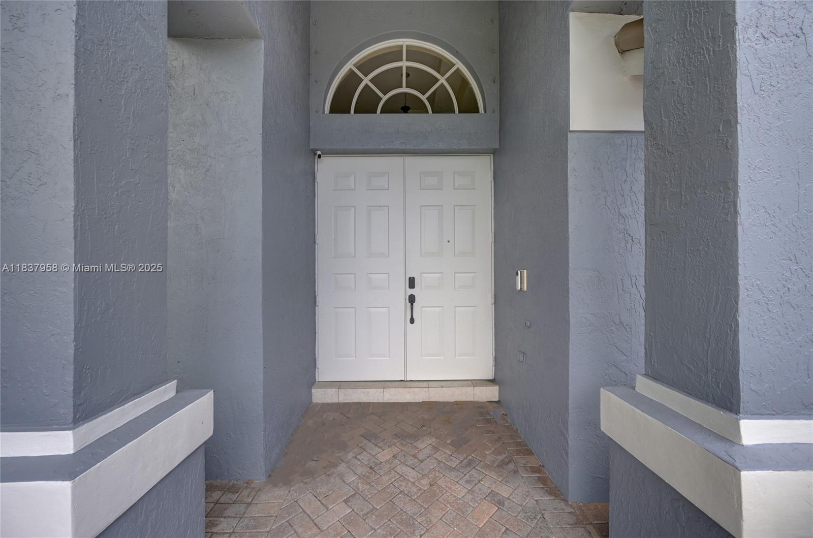 7062 Brunswick Cir, Boynton Beach, Florida image 2