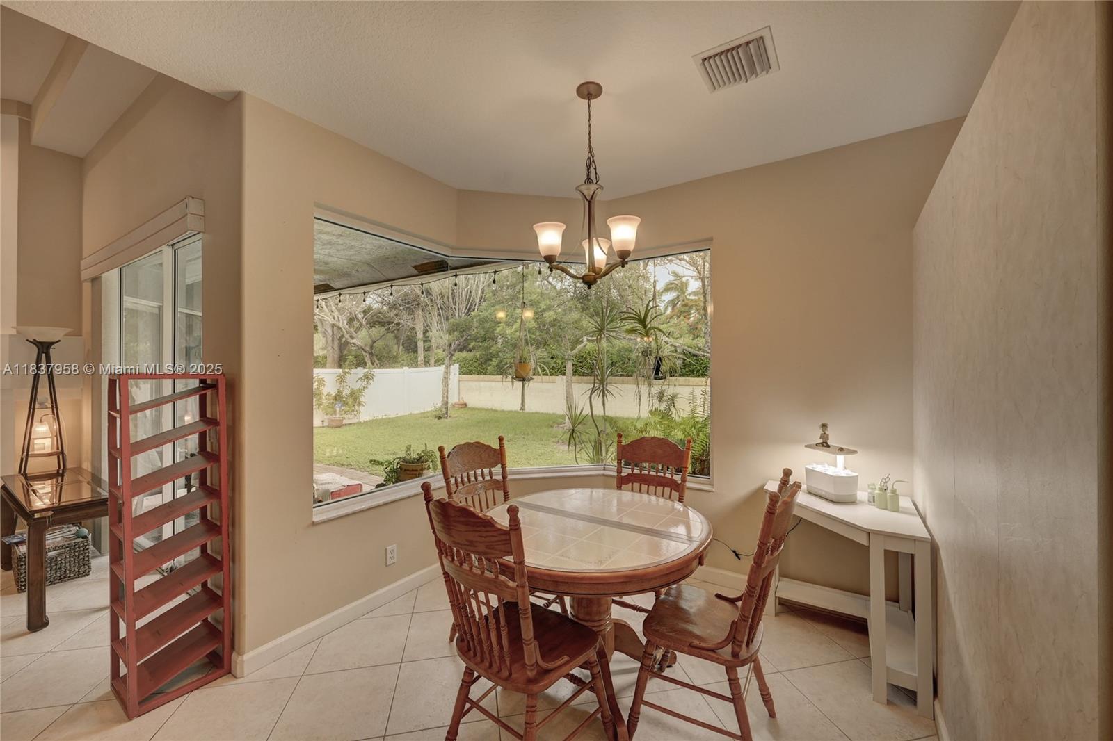 7062 Brunswick Cir, Boynton Beach, Florida image 8