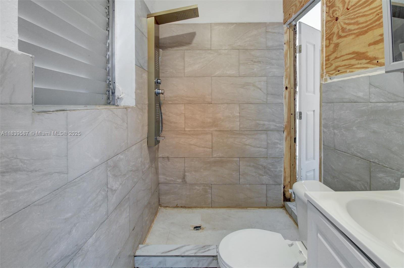 2928 SW 4th St, Miami, Florida image 22