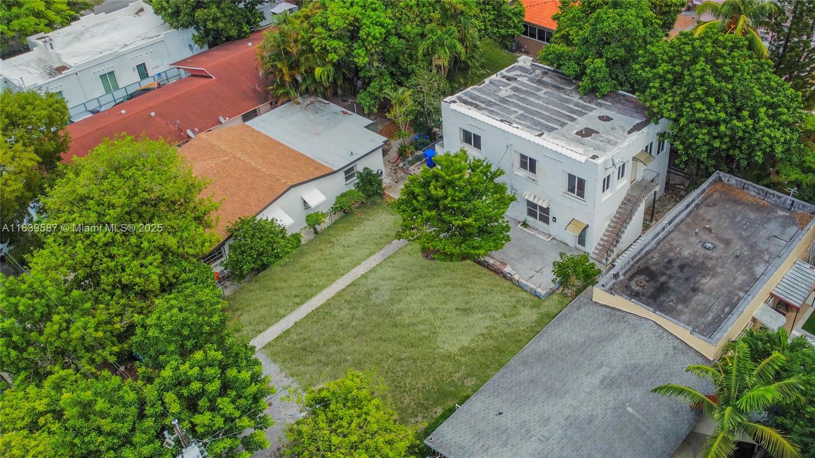 2928 SW 4th St, Miami, Florida image 39
