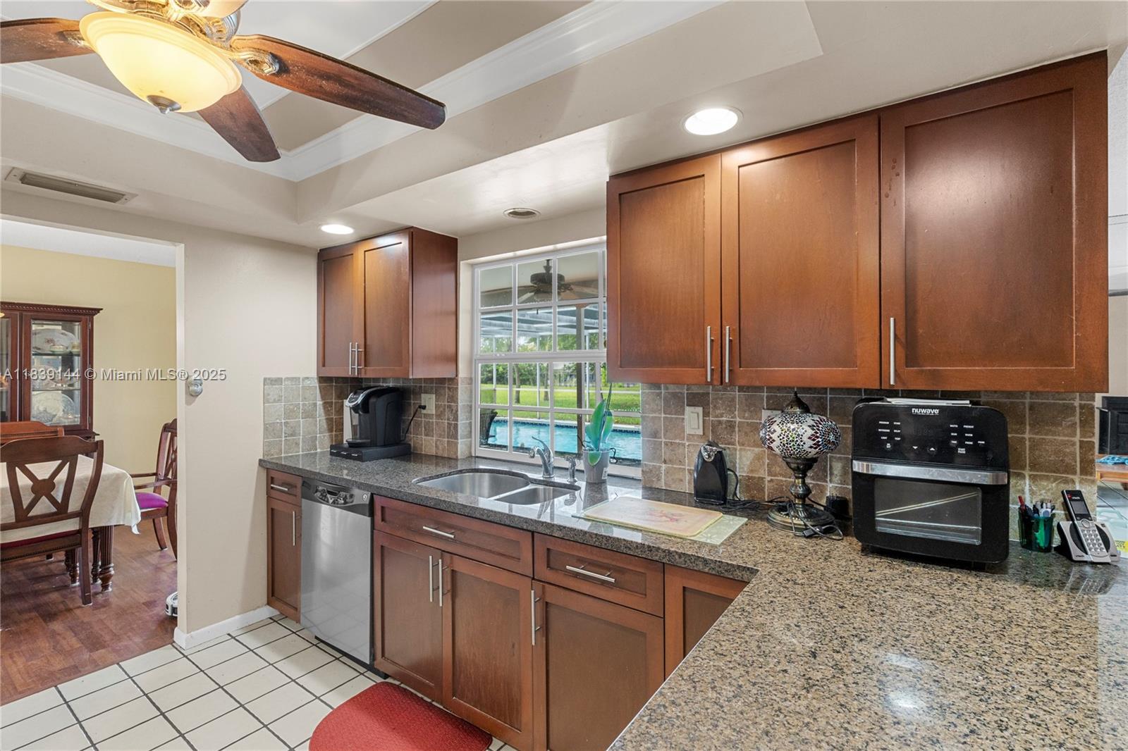 6520 SW 20th St, Plantation, Florida image 15