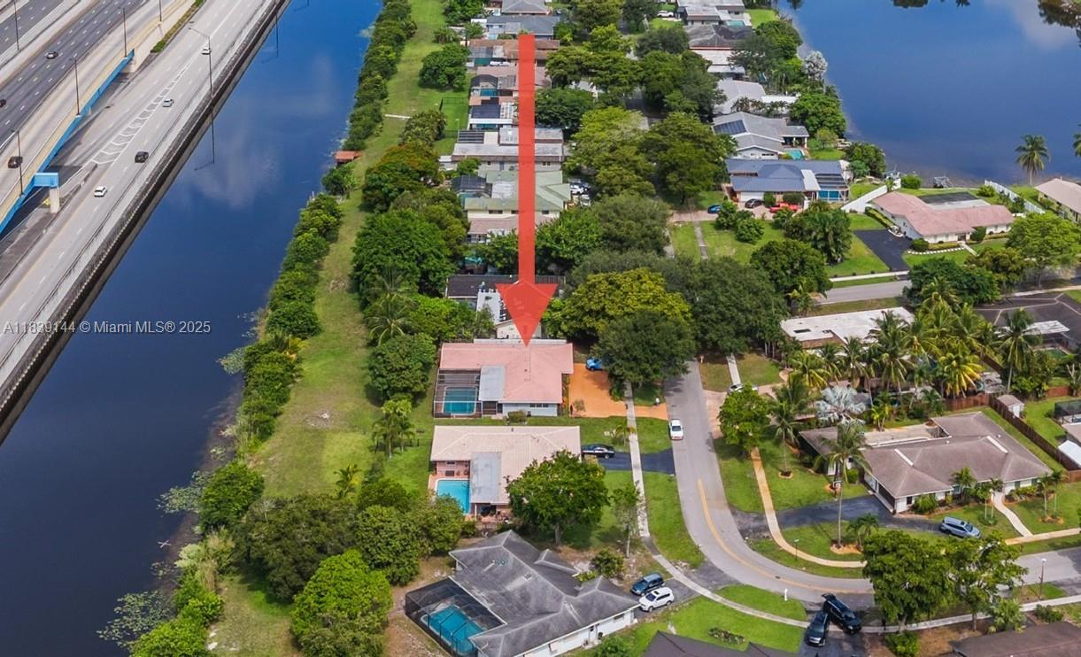 6520 SW 20th St, Plantation, Florida image 2