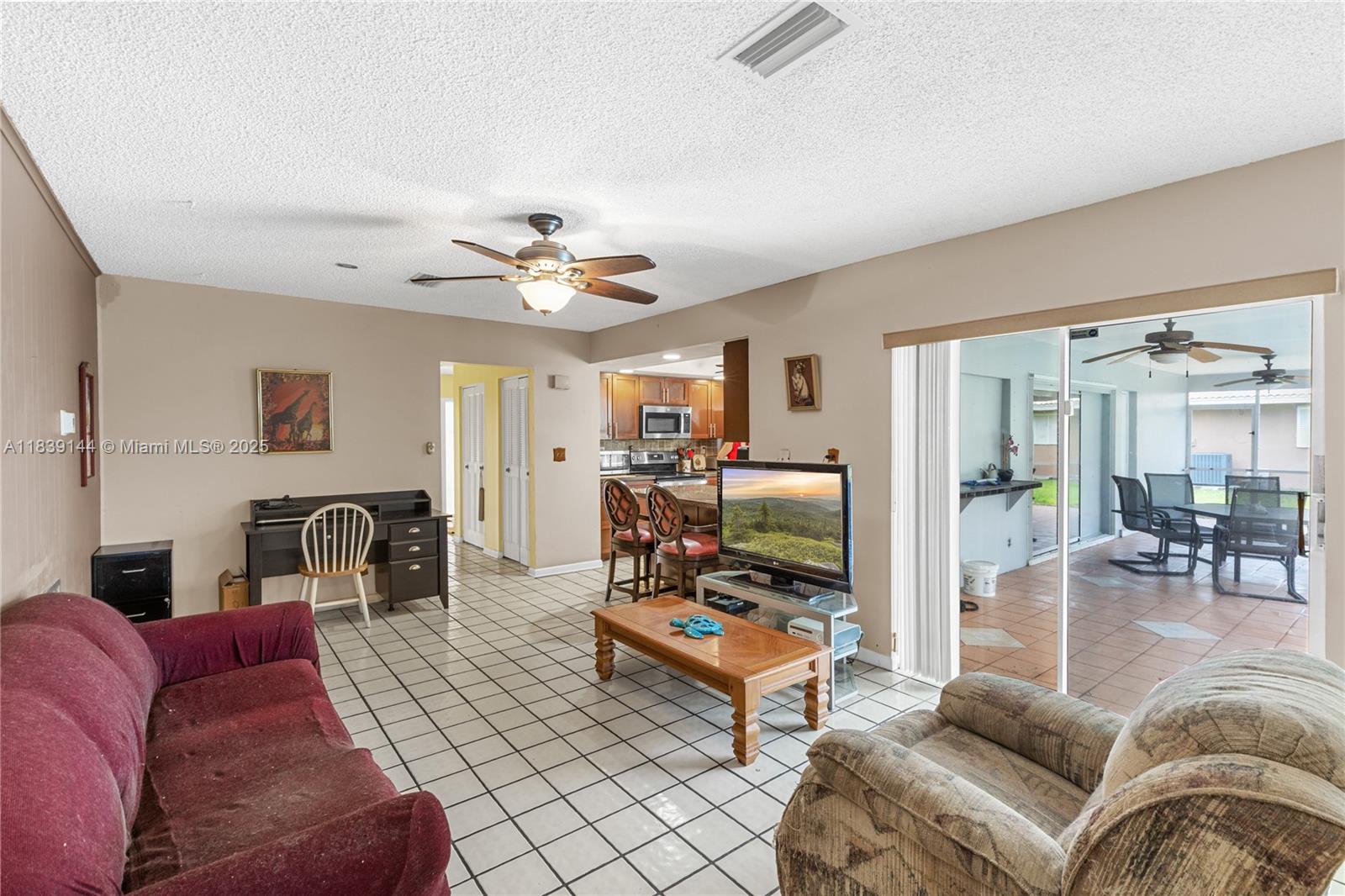 6520 SW 20th St, Plantation, Florida image 20