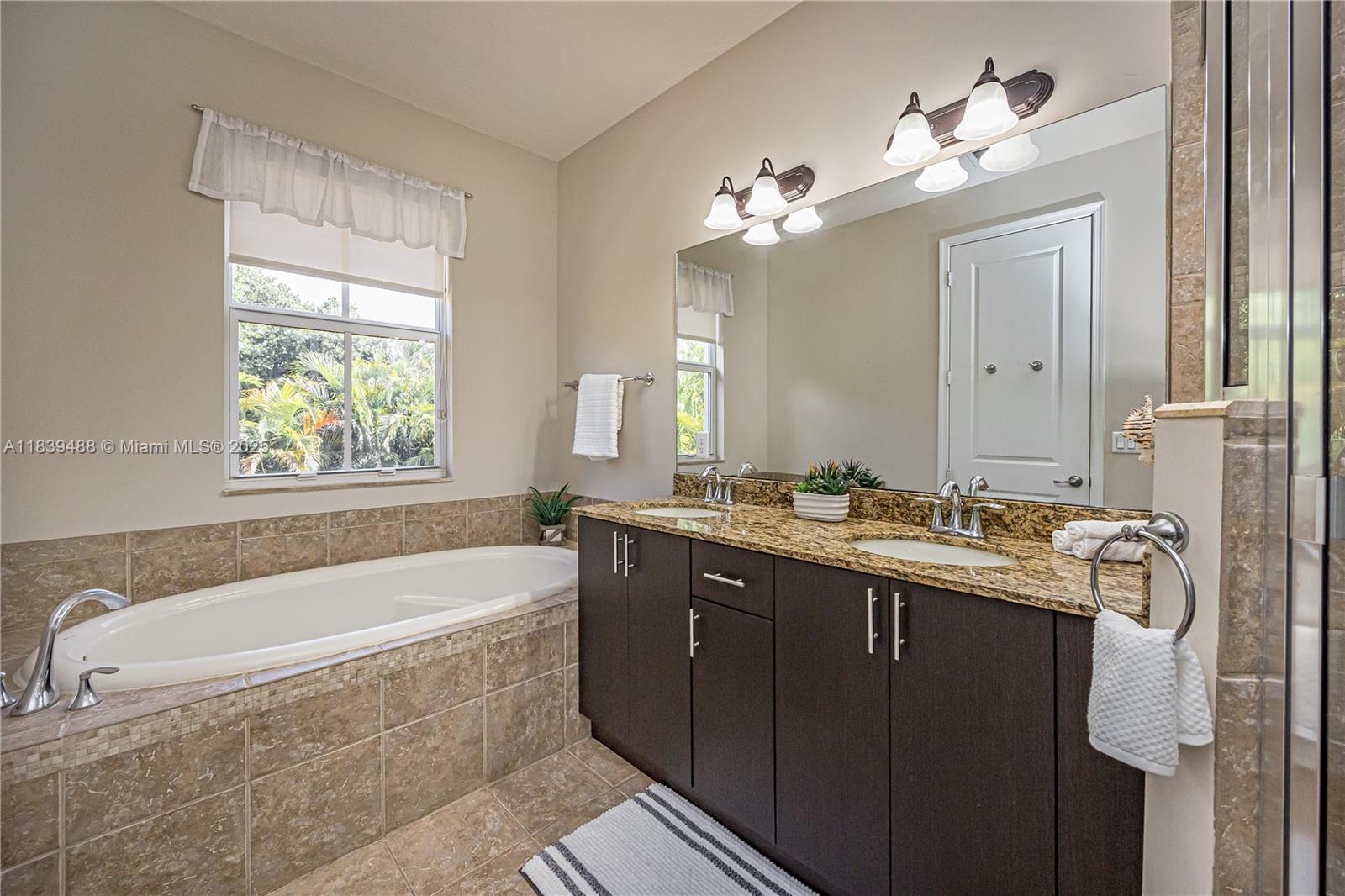 10608 NW 36th St, Coral Springs, Florida image 32