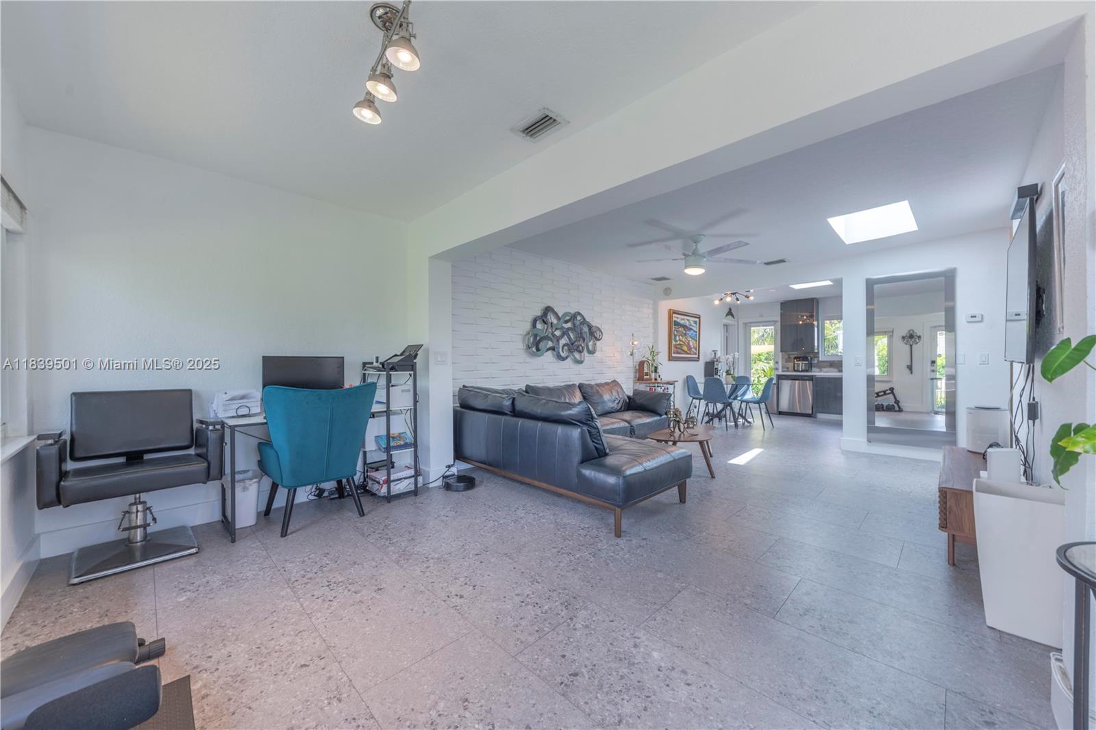 2245 Johnson St, Hollywood, Florida image 31