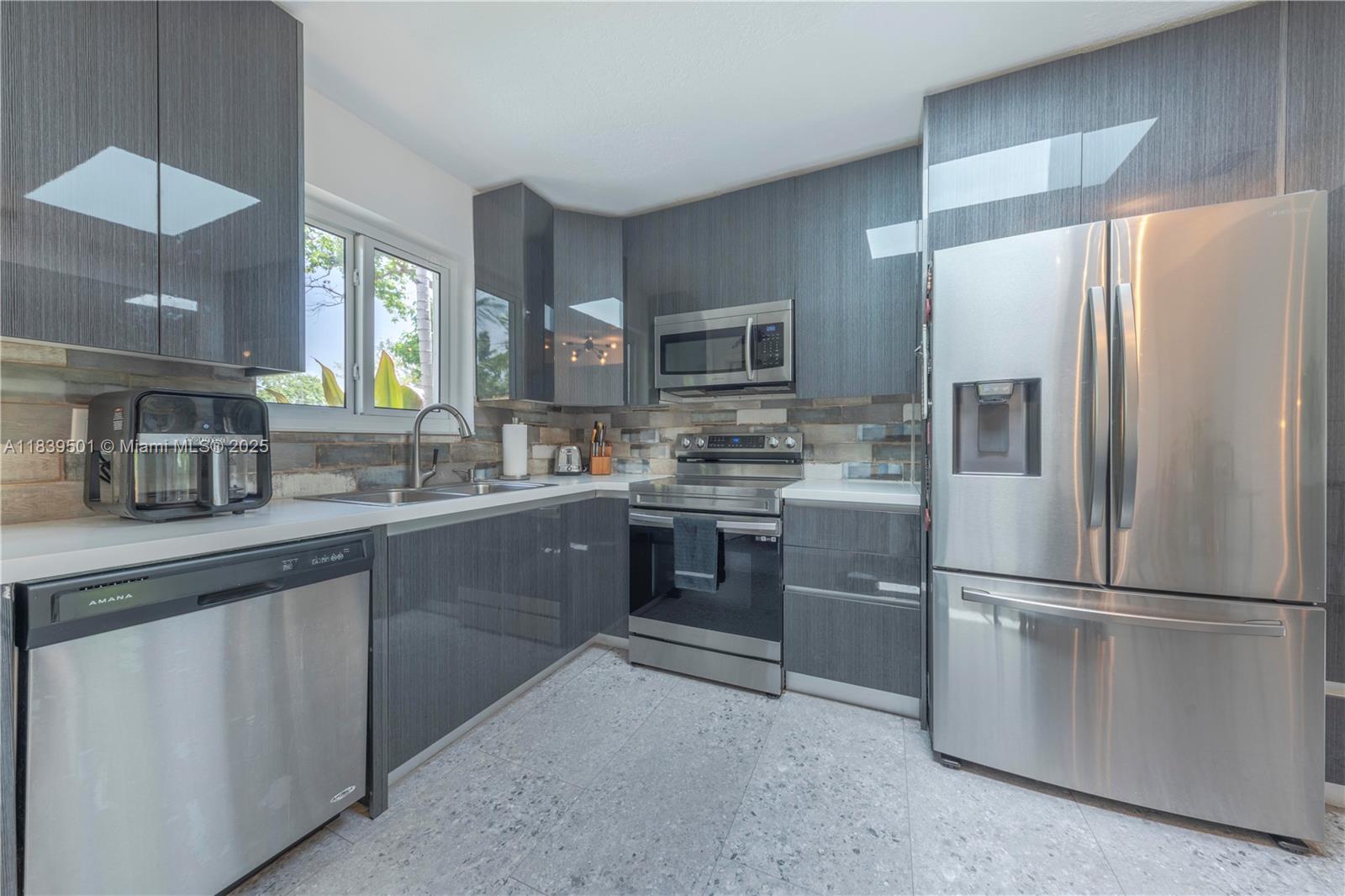 2245 Johnson St, Hollywood, Florida image 35