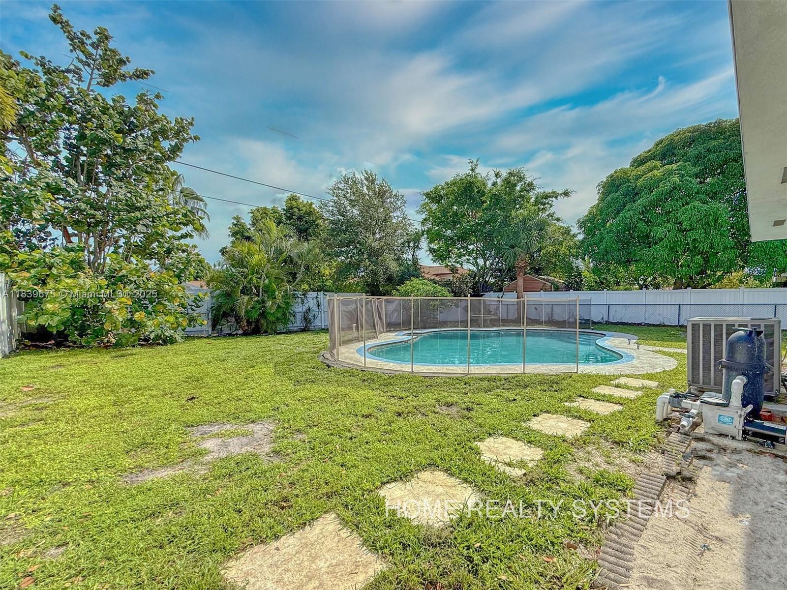 2359 Gabriel Ln, West Palm Beach, Florida image 4