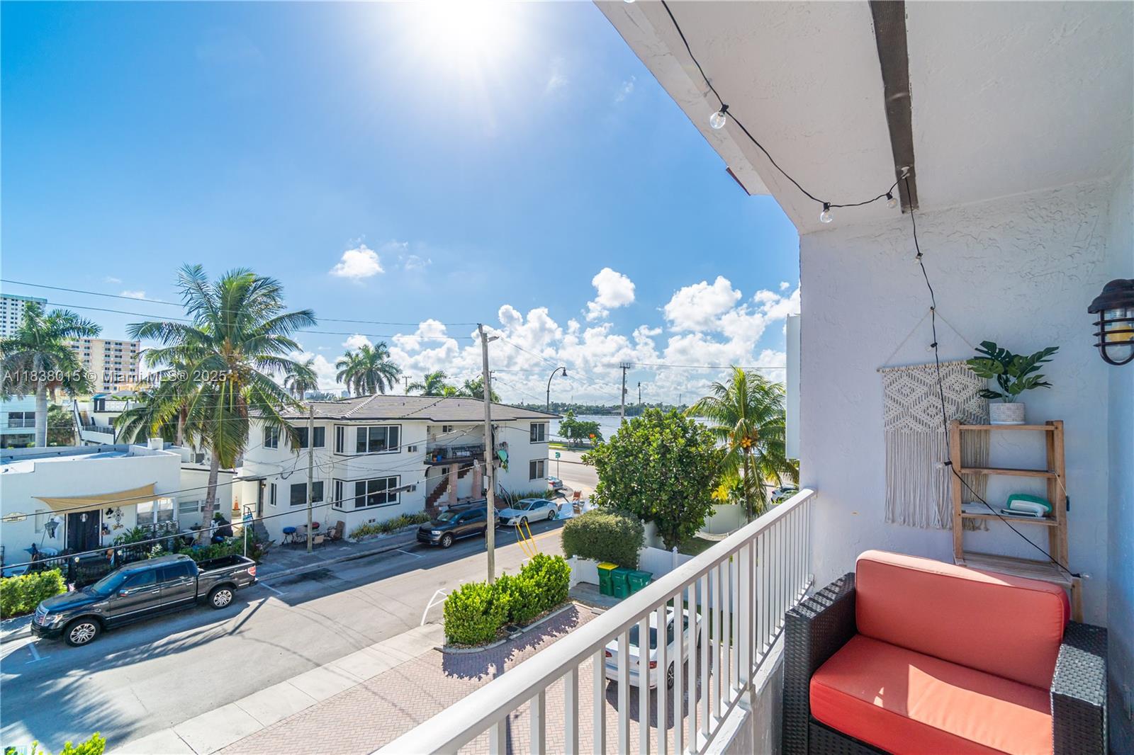 349 Virginia St, Hollywood, Florida image 24