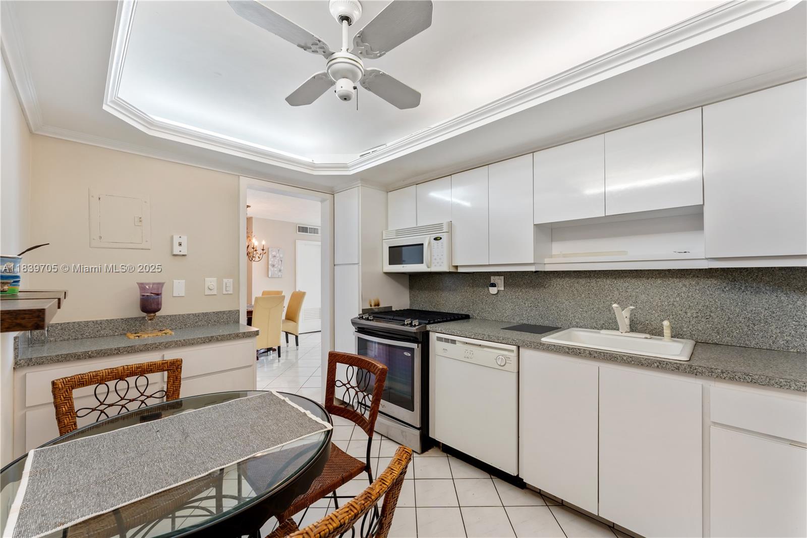 3140 S Ocean Dr #212, Hallandale Beach, Florida image 10