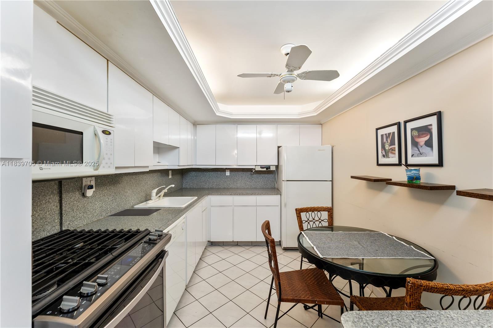 3140 S Ocean Dr #212, Hallandale Beach, Florida image 11