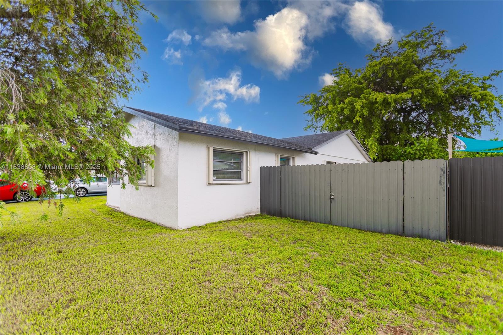 906 Cardinal Pl, Homestead, Florida image 13