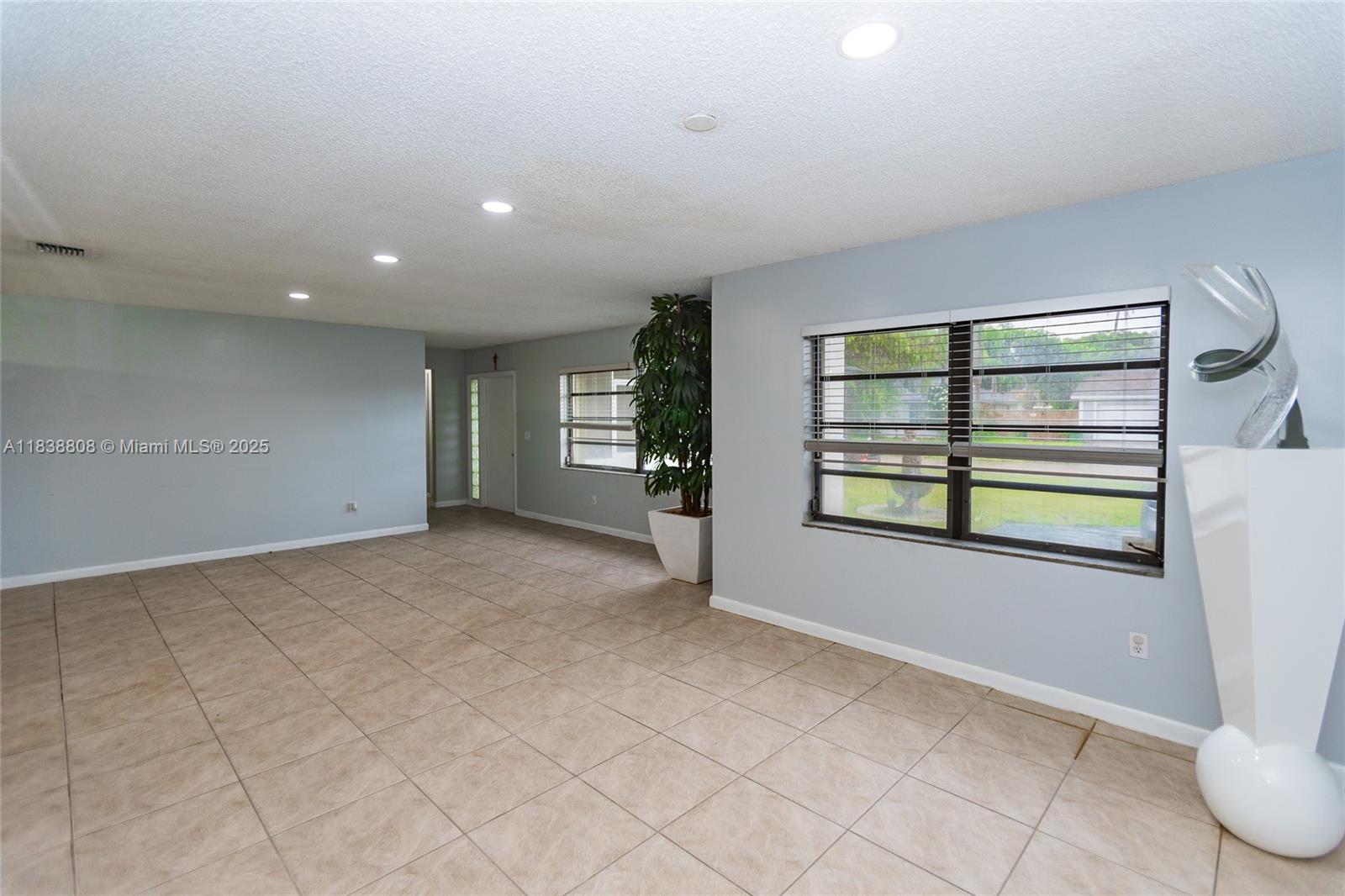 906 Cardinal Pl, Homestead, Florida image 19