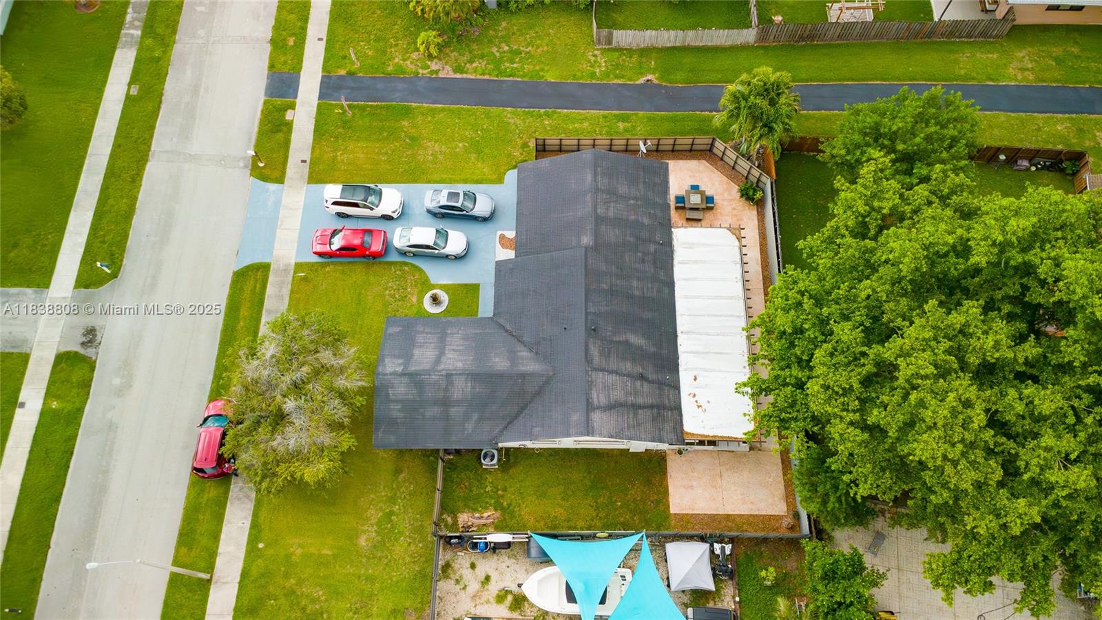 906 Cardinal Pl, Homestead, Florida image 7