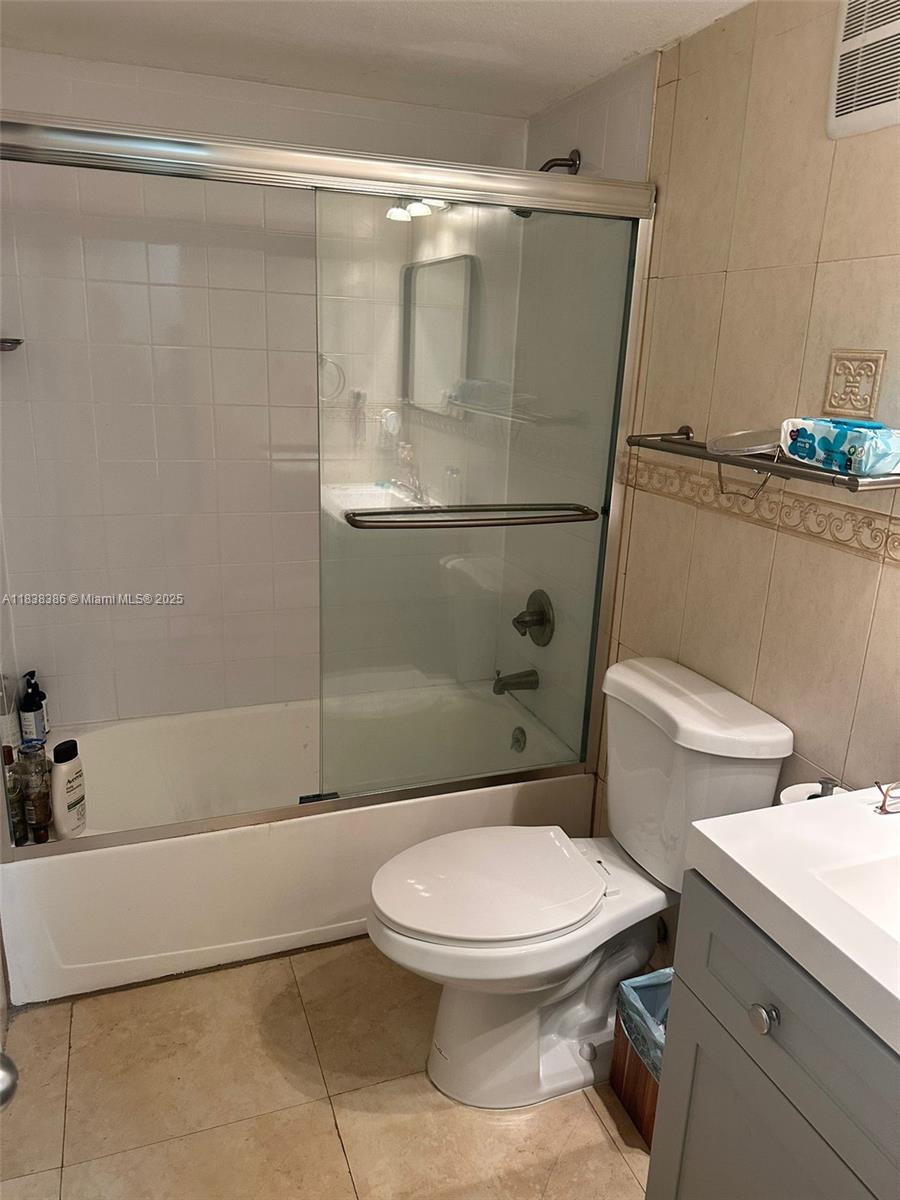 17455 NW 67th Ct #D-17, Hialeah, Florida image 7