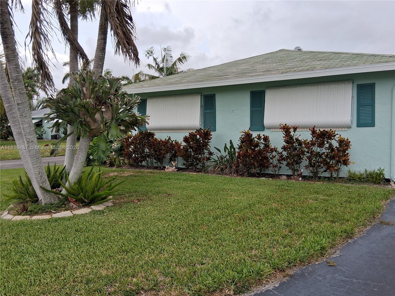 635 Hummingbird Ln, Delray Beach, Florida image 2