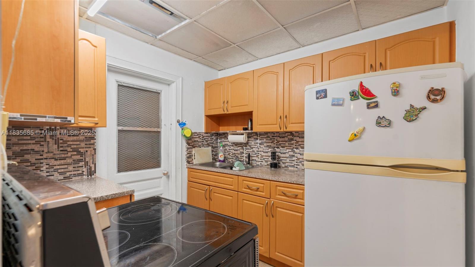 521 SE 5th St, Hialeah, Florida image 12