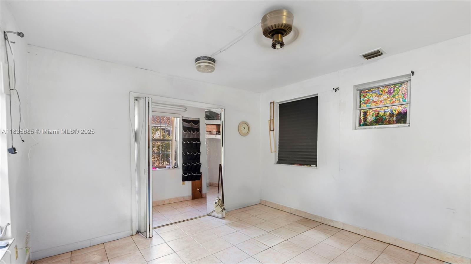 521 SE 5th St, Hialeah, Florida image 18