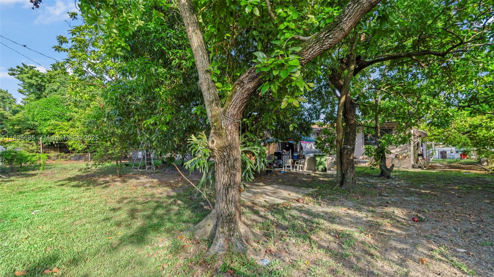 521 SE 5th St, Hialeah, Florida image 24