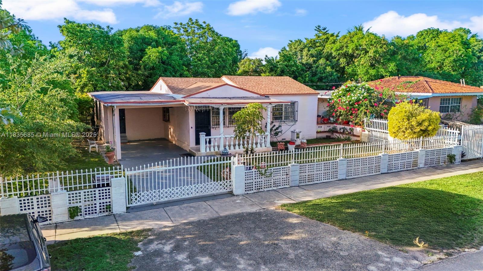 521 SE 5th St, Hialeah, Florida image 37