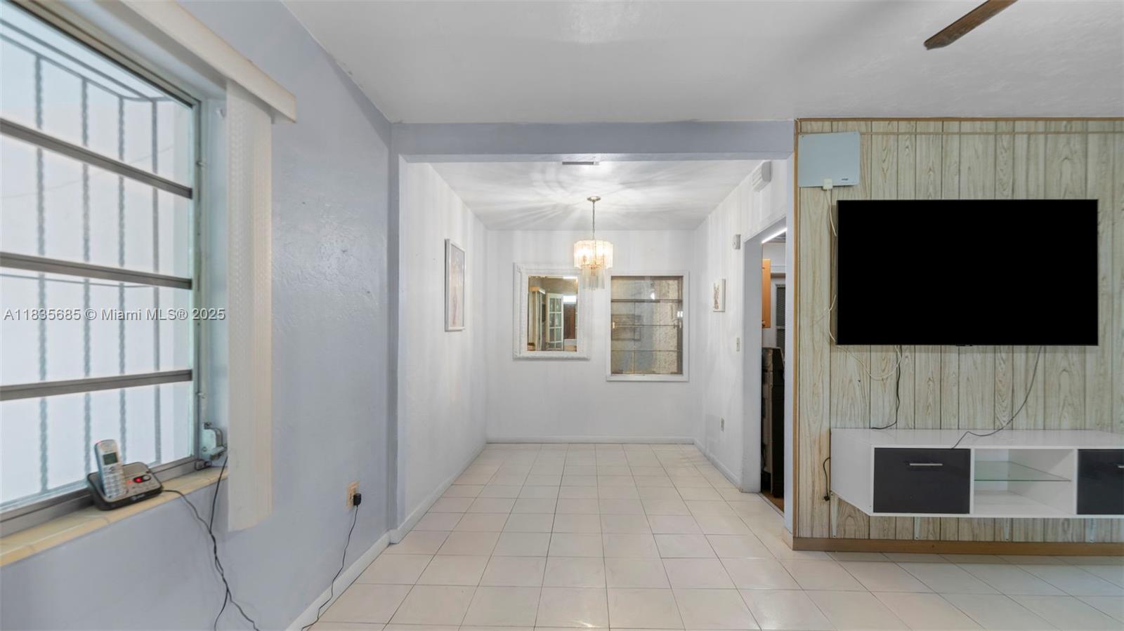 521 SE 5th St, Hialeah, Florida image 5