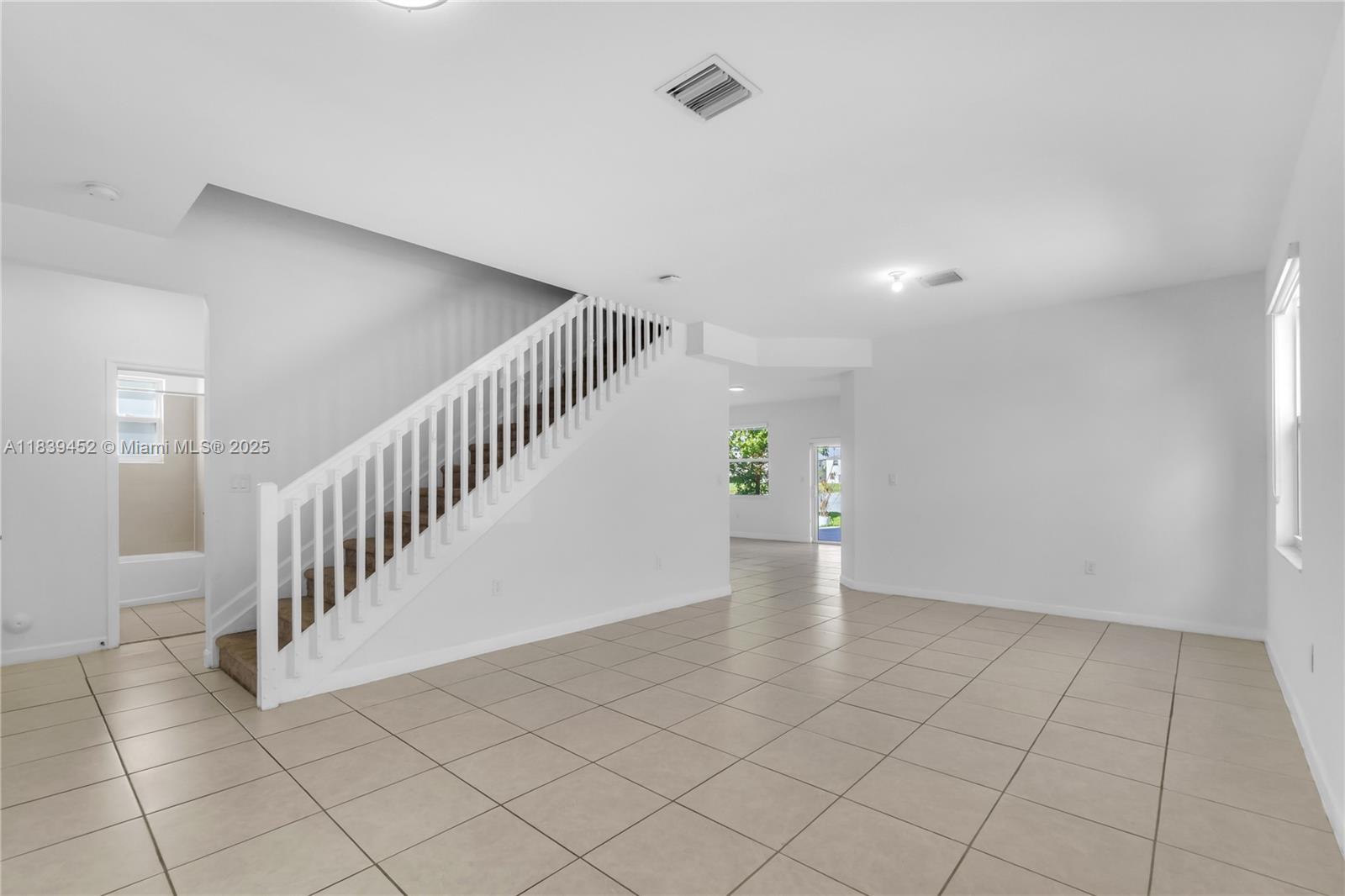 1412 SE 27th Ter, Homestead, Florida image 6