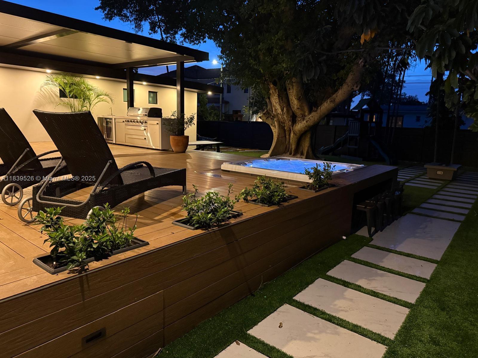 641 Nightingale Ave, Miami Springs, Florida image 27