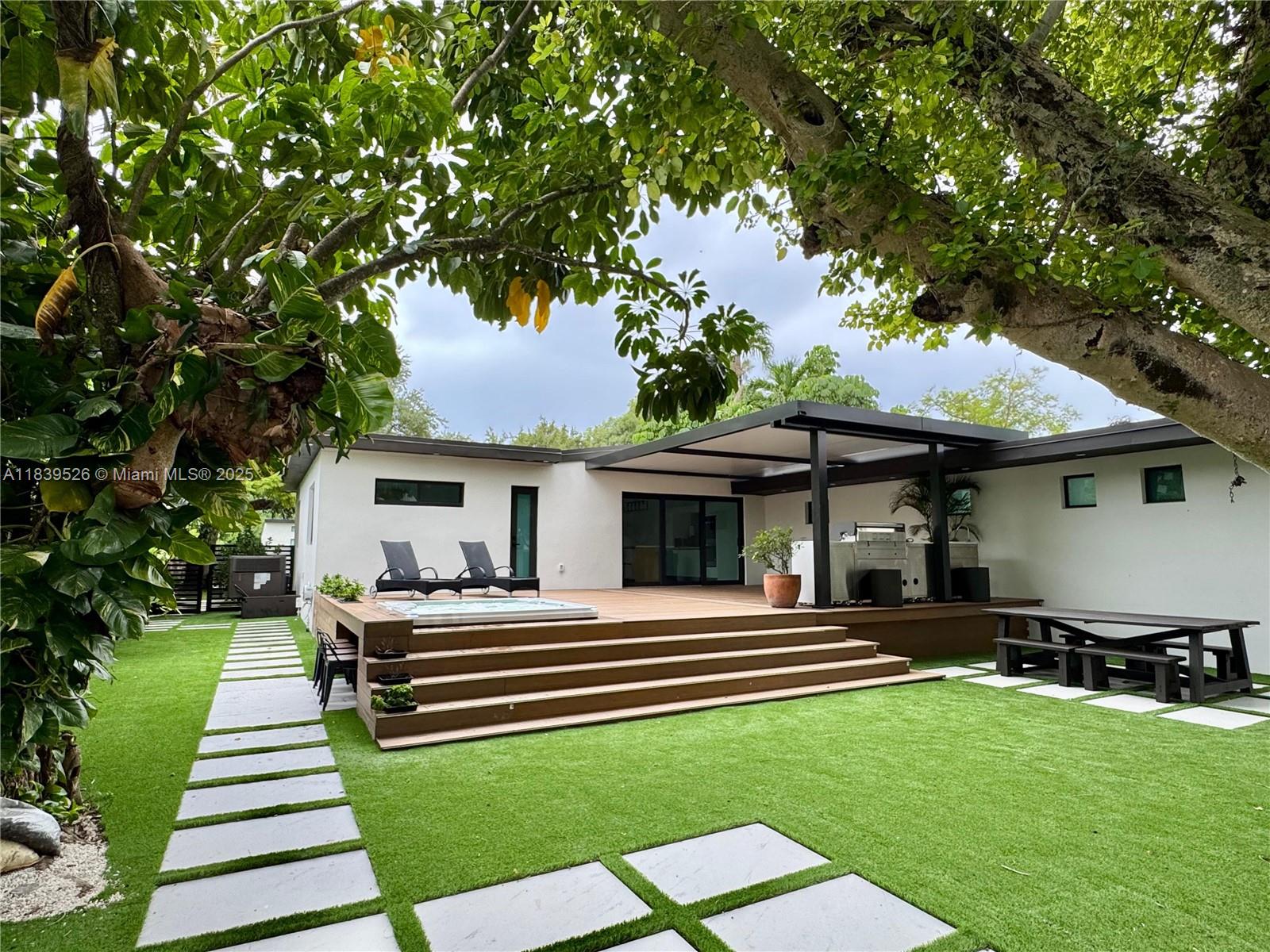 641 Nightingale Ave, Miami Springs, Florida image 6