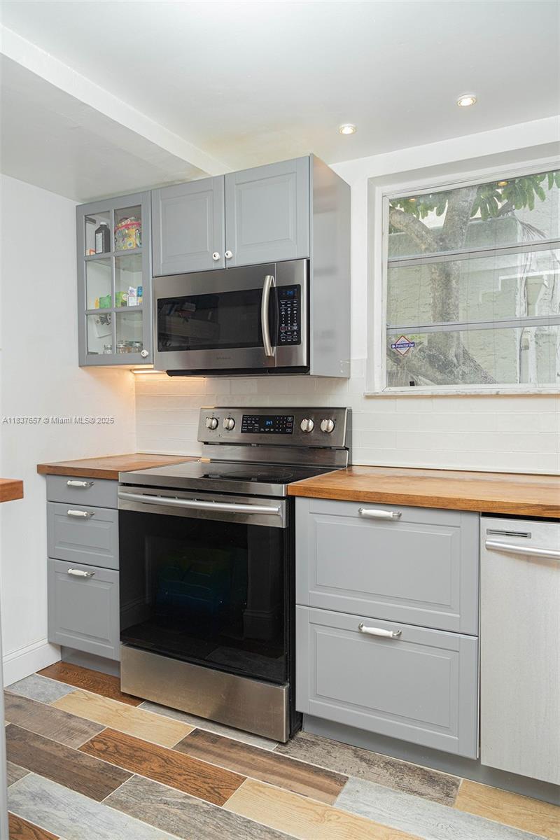 Property photo # 2