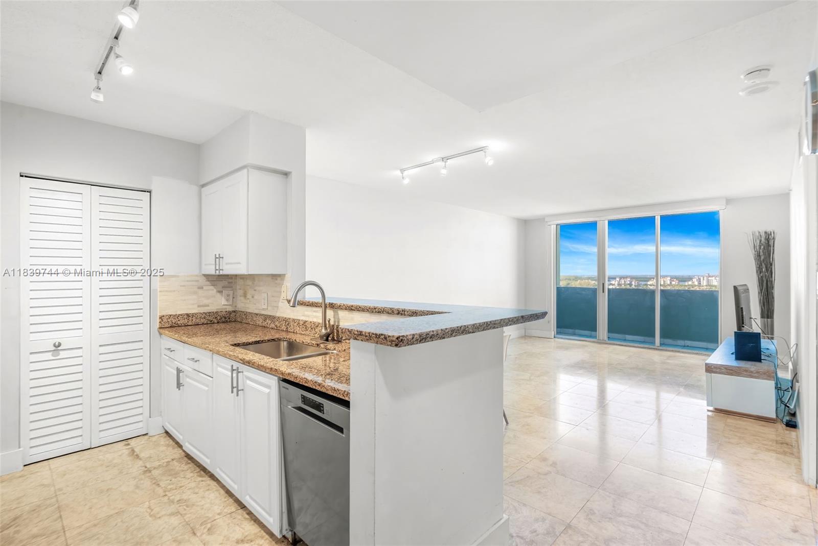 Property photo # 9