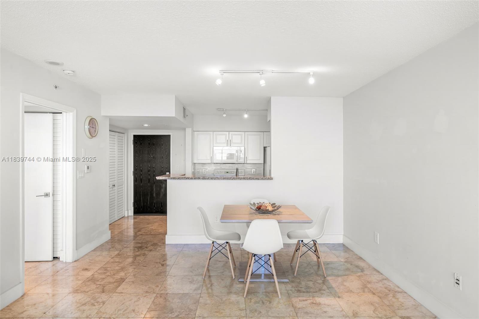 Property photo # 4