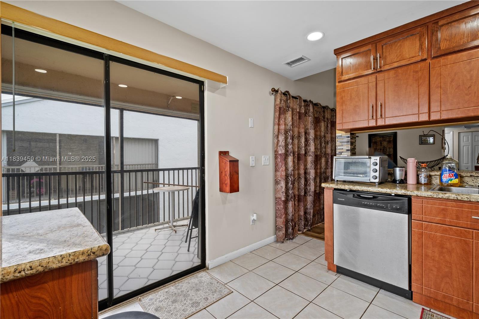 889 Hamilton Dr #889L, Homestead, Florida image 14