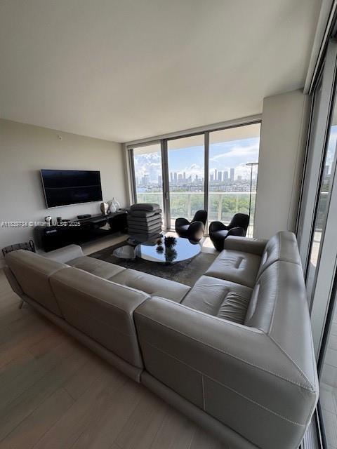 Property photo # 4