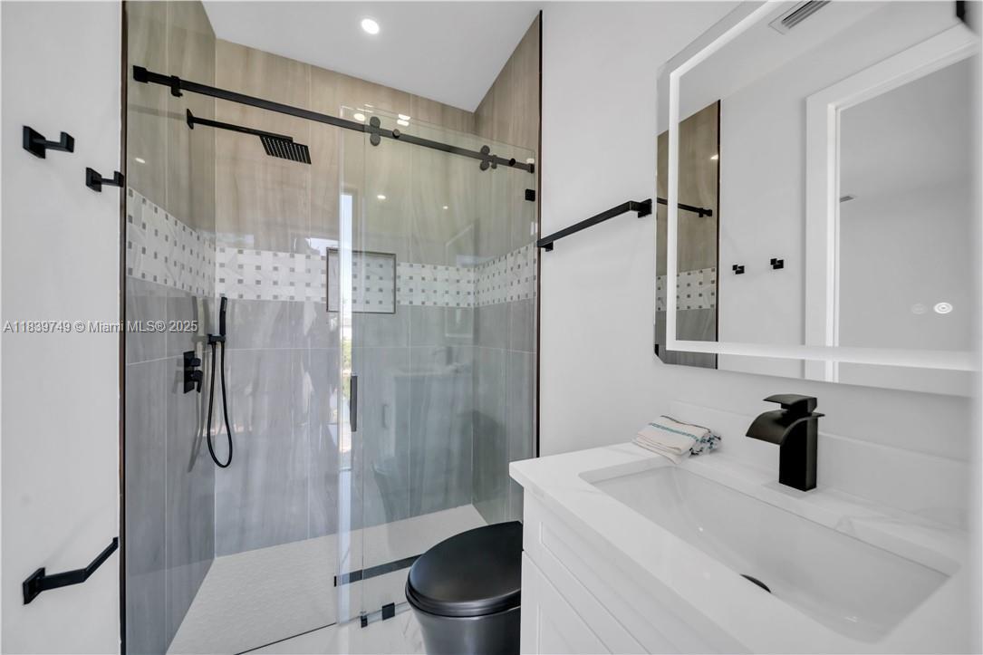 903 NE 23rd St, Cape Coral, Florida image 21