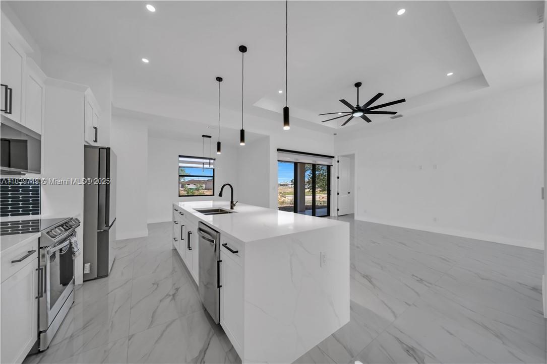 903 NE 23rd St, Cape Coral, Florida image 6