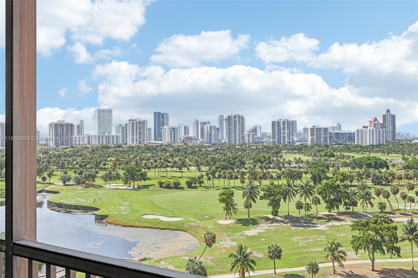 20379 W Country Club Dr #1436, Aventura, Florida image 2