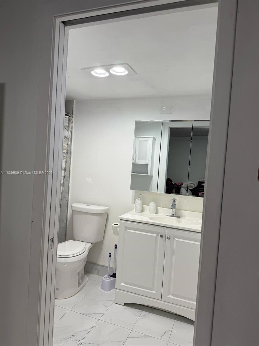 17000 NW 67th Ave #206, Hialeah, Florida image 16