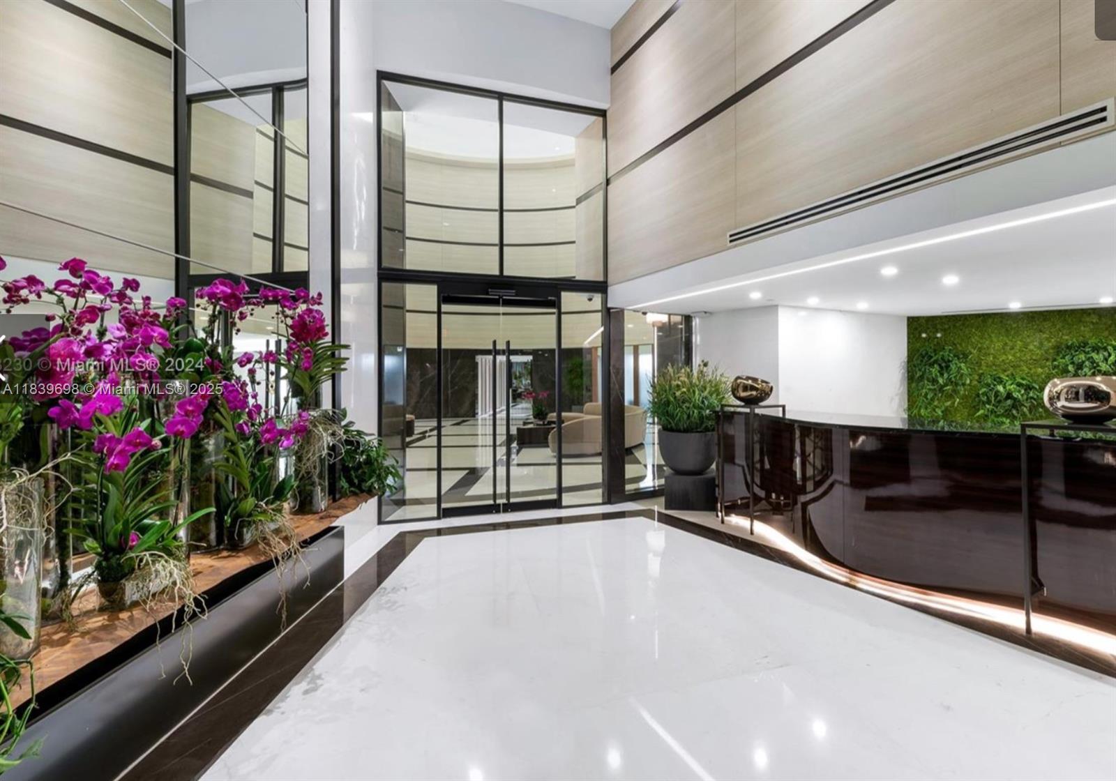 300 S Pointe Dr #501, Miami Beach, Florida image 10