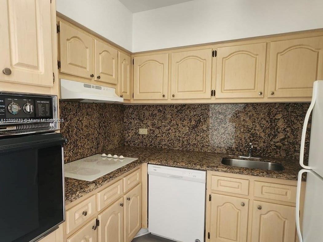 Property photo # 9