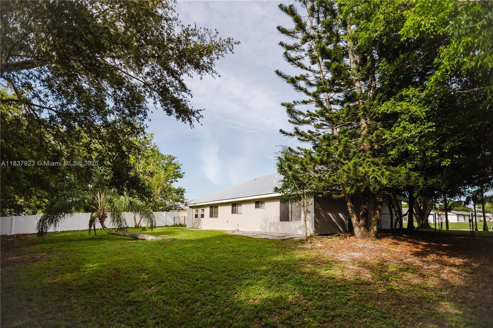 274 SW Bridgeport Dr, Port Saint Lucie, Florida image 33