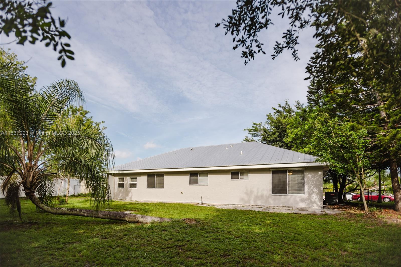 274 SW Bridgeport Dr, Port Saint Lucie, Florida image 34